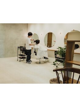 【4席のみのプライベートサロン】髪質改善に特化した完全プライベートサロン[亀有/髪質改善トリートメント]