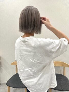 イロ(iro) 透明感グレージュ