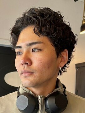 カムジーヘッドカミノウラ(COMEGHEAD KAMINOURA) 波巻きパーマメンズショートツイストスパイラルパーマ刈り上げ