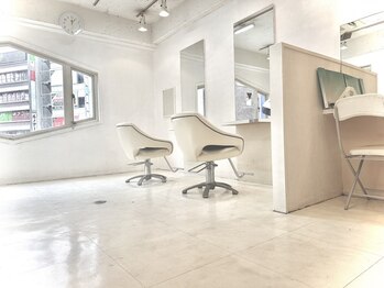 ライズトウキョウ 池袋店(Lise tokyo)の写真/都内に複数店舗展開する人気サロン!!実力派スタイリストが大人女性の髪のお悩みを解決します◎【池袋】