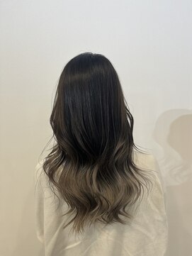 クオン 伊勢崎(QUON.) グラデーションカラー