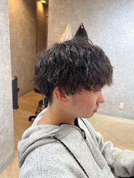 ラルス(Larus) スペインカール/ブルーブラック/フェザーパーマ