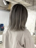 ラック(LUCK)&nbsp;グレージュバレイヤージュ/船橋/くすみベージュ/細めハイライト