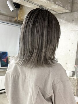 ラック(LUCK) グレージュバレイヤージュ/船橋/くすみベージュ/細めハイライト