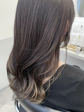 トッカ 茨木(tocca) 大人のためのインナーハイライト×シルキーベージュ