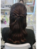 アトリエビューティーアミュ(atelier beauty AmU)&nbsp;ハーフアップ　ウェーブ