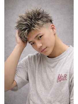 レボ 片町店(Revo) ツイストアップバング×白金メッシュ