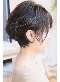 大人カッコいい！ほつれ髪ワンカールショートボブ