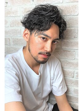 スナッグルサロン(SNUGGLE SALON) ツイストスパイラルパーマ/ツーブロックショート/フェードカット