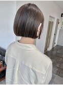ミニボブ × グレージュカラー