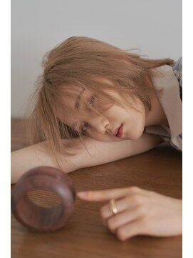 エッセ 大阪梅田茶屋町店(esse) 柔らかベージュカラー