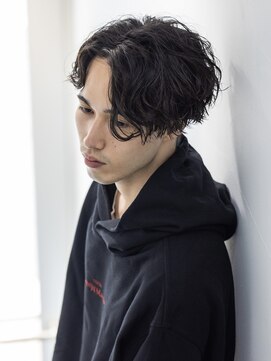 クロト(Clotho) スパイラルパーマ/ツイストスパイラル波巻きメンズカットウルフ