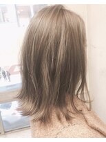 【ハイライトグレージュカラー】