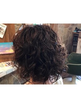 経験豊富なstylistがマンツーマンで施術◎髪のお悩みや"なりたい"ヘアスタイルを伝えやすい空間です*