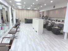 スギモト 上尾店(SUGIMOTO)の雰囲気（明るい広々とした店内☆[上尾/白髪染め/大人パーマ]）