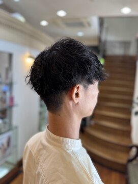 ルクール(Le Coeur) メンズパーマ【眞部】