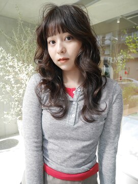 フィルムス 大阪本町(FILMS) レイヤーカット/ロング/顔まわりカット/アッシュカラー