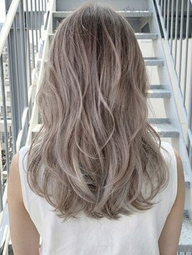 ローウェル(Rowel) グレージュ/ハイトーン/レイヤーカット/ダブルカラー