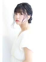 シロフ シブヤ(shirof shibuya)&nbsp;お呼ばれヘアアレンジ×大人かわいいシニヨン
