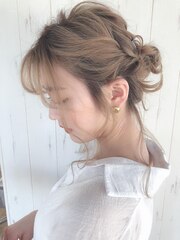 《Agu hair》無造作カジュアルアップヘア