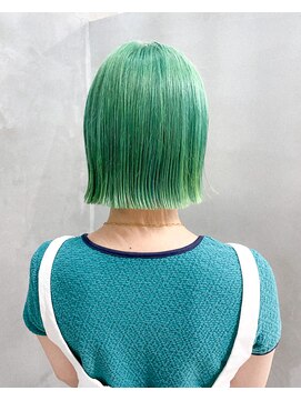 トゥコ(tuco) グリーンカラー切りっぱなしボブダブルカラーケアブリーチ緑