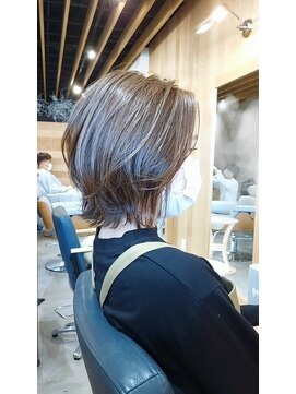 キレイコムデュース(Deuce) 外はねスタイル