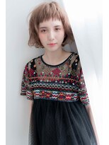 レイ(ray.)&nbsp;★くびレイヤーエモージュ斜めバング小顔愛されグレージュカラー