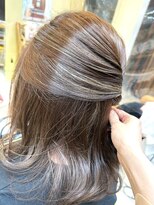 クオリス 上板橋店(QUALIS) 大人女性脱白髪染め白髪ぼかしハイライトミディアム