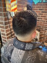 バレス 田町(BALES)&nbsp;スキンフェードフェザーアップ