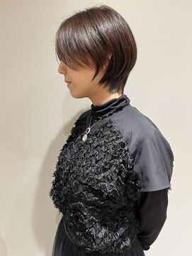 ジジ プラス デザイン(GIGI+design) short bob