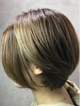 【ショートスタイルならお任せ】一人ひとりの骨格や髪質に合わせてカットするから小顔見せに期待できます◎