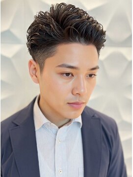 ゼロスバーバー(0's BARBER SHOP) メンズパーマ/ナチュラル/ビジネス/73/バーバー/フェード