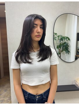 アンドリルム 梅田(&Lillme) ハッシュカット毛流れレイヤースタイル