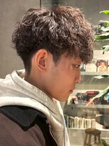 メンズサロン ブロック(Men's Salon bloc)&nbsp;プードルパーマ アッシュブラウン 刈り上げ ツーブロック 20代