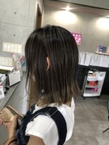 レーヴ(REVE)&nbsp;暗髪ハイライト