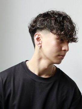 メンズサロン Johnny MEN 下北沢店【ジョニーメン】 men's/メンズ/パーマ/リバースセンターパート/スペインカール
