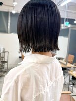 ローマージングウマエ(ROAMER jingumae)&nbsp;切りっぱなしボブ