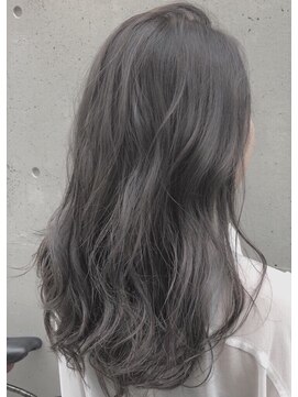 リゴッツ ドゥア プトゥリ(Regottz dua putri) ハイライトカラー×グレイアッシュ【中津/梅田】