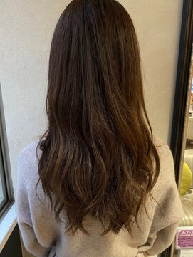 トリコ 梅田茶屋町店(trico) 大人女性のやわらかロングヘア【トリコ梅田茶屋町店】