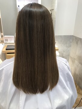 トゥーリ 藤崎店(tuuli) 艶髪ストレートカーキベージュ