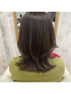 ルース(RUTH) 軽めレイヤーカット