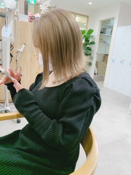 チェレ オレ 新金岡店(Chere ore) 透明感カラー/外ハネボブ/ベージュ
