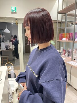 リム(RiM) 韓国風ボブ　切りっぱなしボブ　ワインレッド