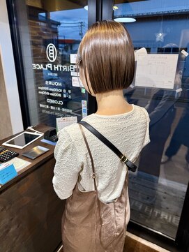 バース プレイス(BIRTH PLACE) コンパクトボブ