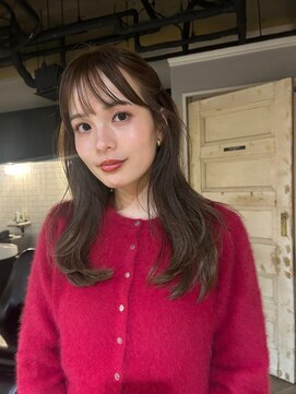 スタンド(STAND) レイヤーカット　グレージュカラー　セミディ　オリーブベージュ