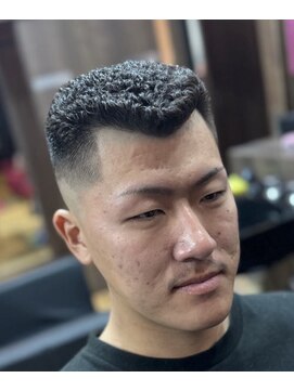 ピシャッとニ代目銀二郎 リーゼントパンチ