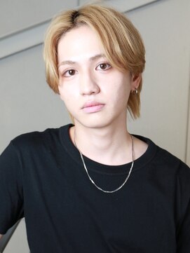 セプト 博多(SEPT.) 抜きっぱなしブロンド マッシュウルフ 韓国 ブリーチ ハイトーン