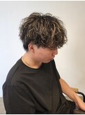 マッシュウルフハイライト波巻きツイストスパイラルパーマ