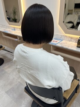 サンサーラ 屋島店(SAMSARA) パツっとボブ/グレージュカラー