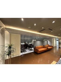 【心斎橋3分/22時まで営業】男の隠れ家メンズ専門サロン☆好アクセスでお仕事帰りに立ち寄りやすい◎